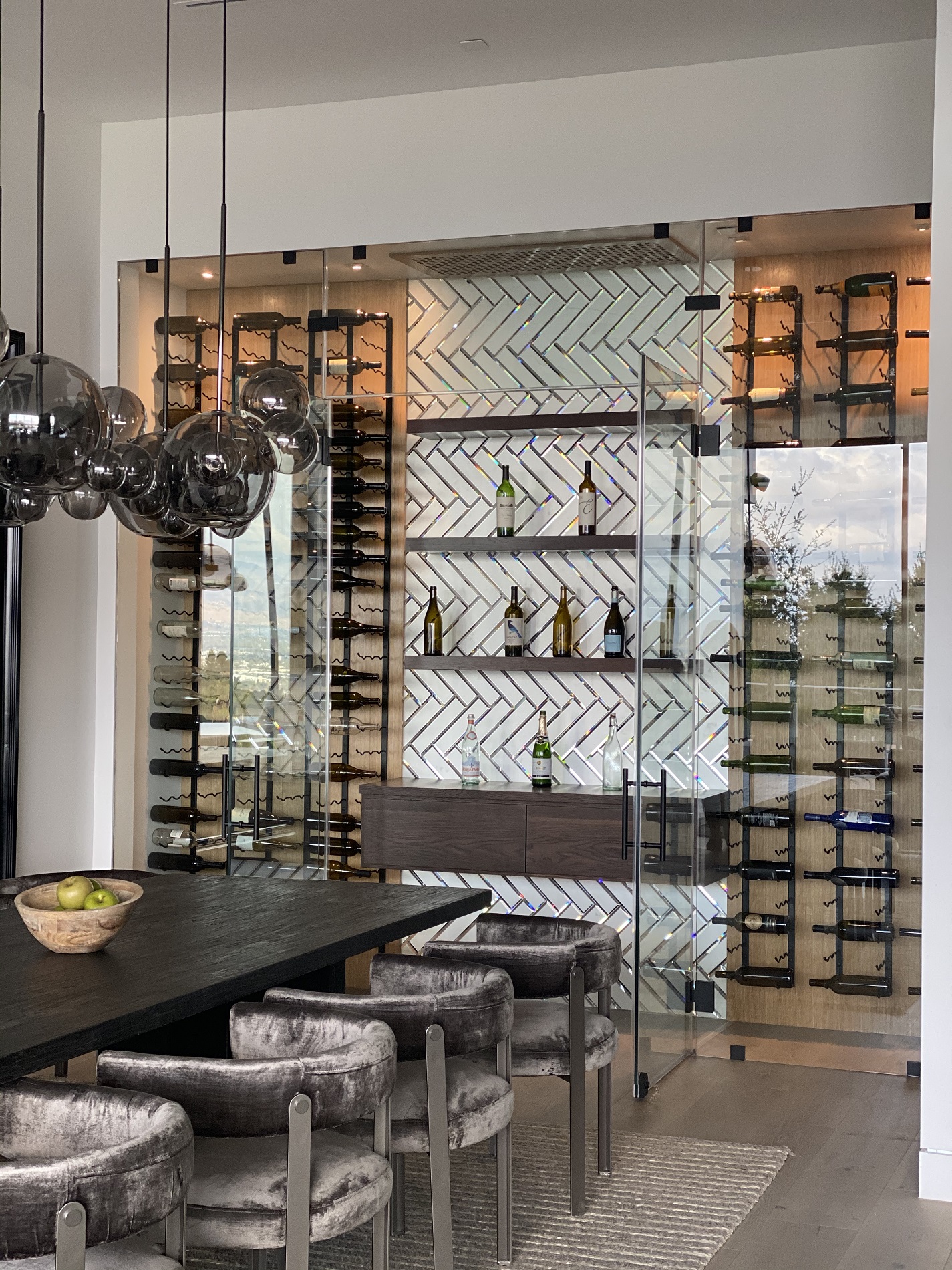 A Stunning Modern Glass Wine Closet In A Stylish Dining Room Wine   Stunning Modern Wine Closet In Stylish Home 